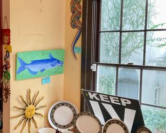 Art pieces, set of Mikasa dinnerware