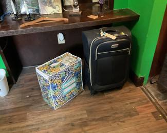 Comforter set, suit case