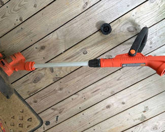 Lot 58: Black & Decker Electric Weeder