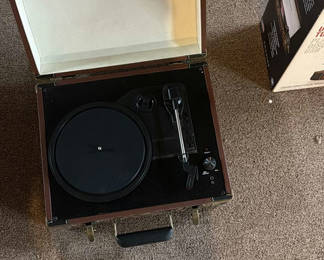 Lot 33: Crosley Executive USB Portable Turntable