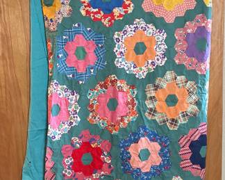 Vintage quilt top - great condition