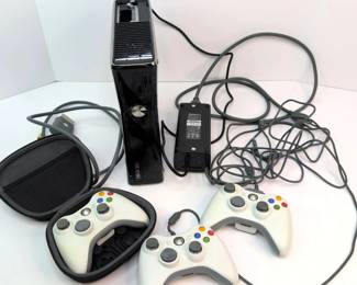 BB056 Microsoft Xbox 360 Slim Console Bundle