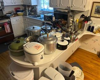 Pots, pans, kitchenware