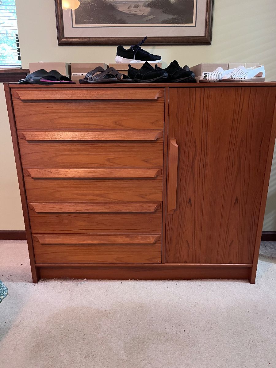 MCM style gentleman’s chest 