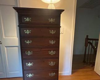 Dresser/chest