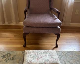 Chair/ottoman 
