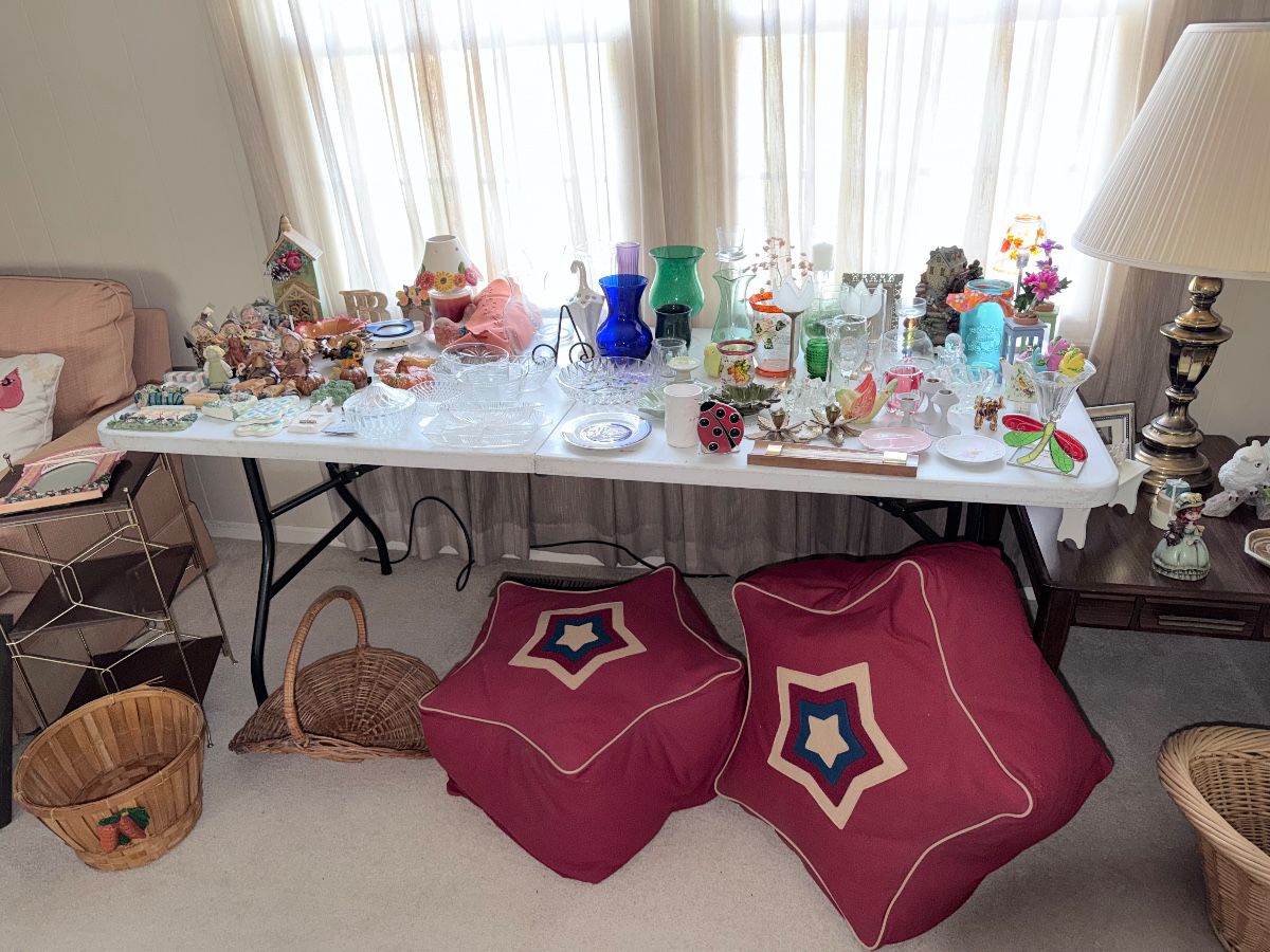 Glassware, Trinkets, Figurines, Holiday and More!