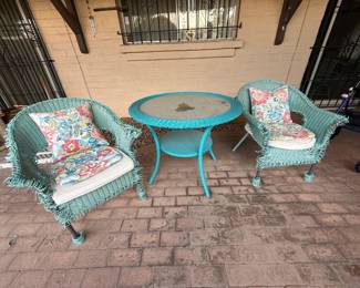 Outdoor table and chairs