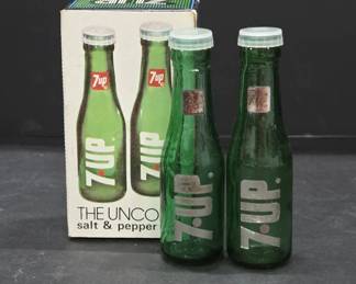 7UP Salt and Pepper Shaker Set 1975