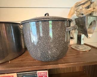 Granite Ware Black Speckled Enamel Stock Pot