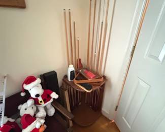 Brunswick Heritage Floor Rack with Assorted Cues and Accessories