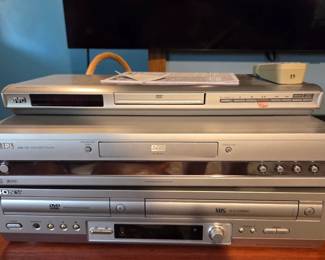 DVD & VHS Players
