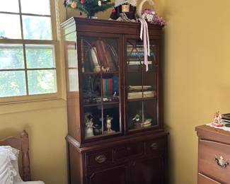 Vintage small china hutch