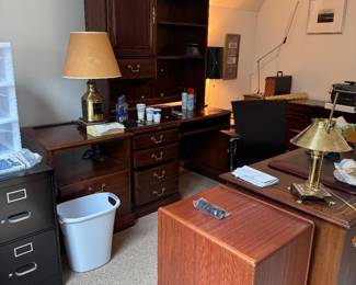 Slight desk and hutch 