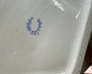 mark on pr. of urns Jeanne Reed Hallmark