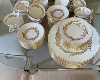 Minton 11 full Place Settings Pattern: Malta