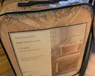 Lots of New Linens - Bedspreads - This is a pink King Velvet Coverlet