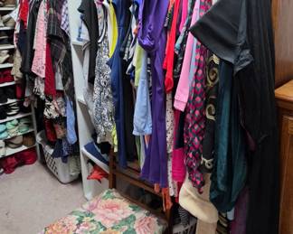 More Ladies Clothes - Size 1XL - 4XL