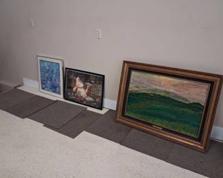 Many nice art pieces