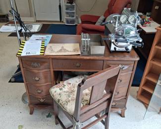 Womens writing desk