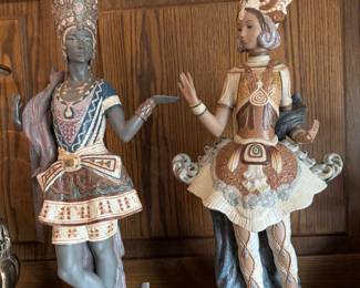 Large LladrĂł Porcelain Figurines – Signed V. Martinez Beautiful LladrĂł porcelain figurines, featuring elaborate traditional costumes, intricate detailing and hand-painted finishes. Signed V. Martinez (Vicente MartĂnez) on the base, a noted LladrĂł sculptor. These are substantial statement pieces and wonderful additions to a LladrĂł collection. Beautiful condition. $300 each or $550 for the pair.