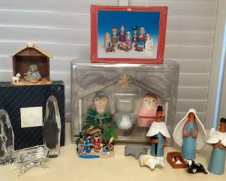 TTM094 Six Various Nativity Sets