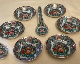 TTM036 Chinese Porcelain Rose Medallion Soup Spoons & Sauce Dishes