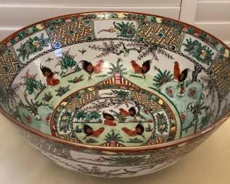 TTM037 Large Hand Painted Chinese Porcelain Rooster Bowl