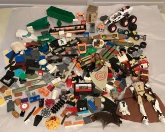 TTM015 Over 5 Pounds Of Legos