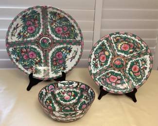 TTM030 Chinese Porcelain Rose Medallion Serving Bowls & Dinner Plate