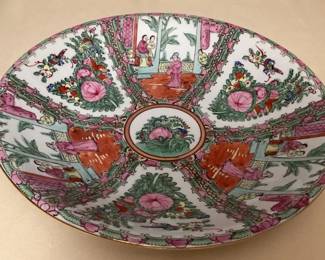 TTM109 Large Vintage Chinese Rose Medallion Porcelain Serving Bowl 14”