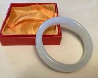 TTM068 White Jade Bangle Bracelet New