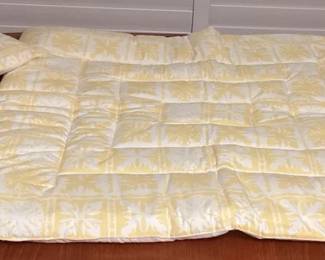 TTM096 Yellow & White Hawaiian Quilt Print Blanket, Pillow & Bib Set New