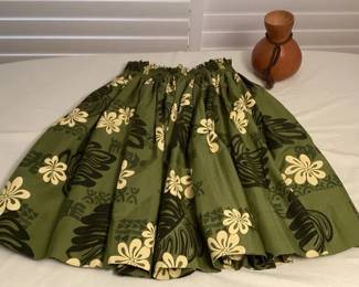 TTM056 Hula Skirt & Ipu Heke Gourd