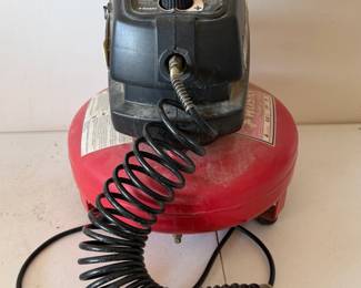 Husky 4 gallon 125psi Air Compressor $35