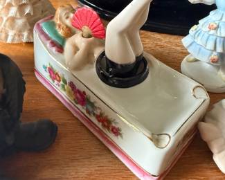 Naughty Nodder Ashtray