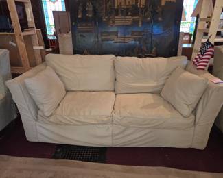 84" Pottery Barn SLEEP soda. Off-white linen slipcover (can be washed), spotless cover & mattress. BRING HELP TO MOVE