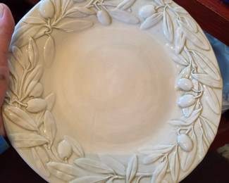 Williams Sonoma dish set, Tuscan Olive pattern, service for 8. New condition