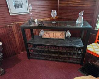 HEAVY metal bar, holds 164 wine bottles, hanger slots for stemware, bubble glass top