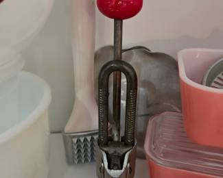 Dazey Ratcheting Nutcracker 1940s / Meat Tenderizer