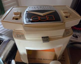 Popeil Brothers Veg-O-Matic, model No. 707,