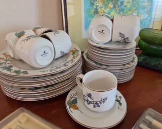Woodhill by Citation Ceramic Dinnerware Set