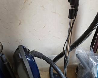 KENMORE Power-Mate Whispertone 100 Cannister Vaccuum