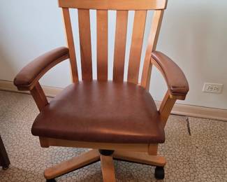 Mid-Century Modern Maple Swivel Rolling Executive Office Armchair with Leather Upholstery Made in USA