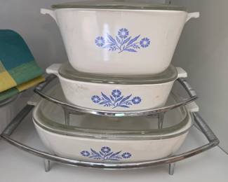 Corningware Blue Coneflower Covered Casseroles with Carry Tray