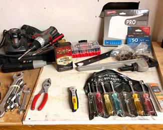 Workshop Hand & Power Tool Collection, Cordless Drill, Craftsman Bits, Arrow T50 Staple Gun, Nut Drivers, Wrenches, Pliers, Bench Vise & Accessories