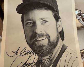 Autographed Photo of MLB Pitcher Rick Sutcliffe