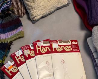 Hanes Alive Reinforced Heel & Toe Sheer Support Pantyhose, New Old Stock