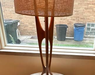 Adrian Pearsall Style Mid-Century Modern Sculptural Walnut Table Lamp with Woven Shade
