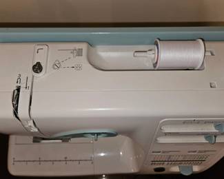 Kenmore Electronic Sewing Machine third image